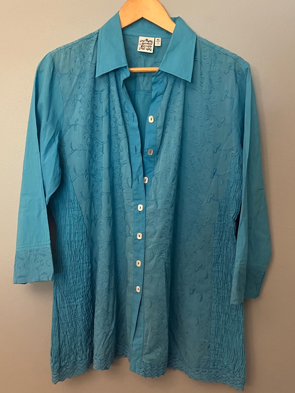 Parsley & Sage Embroidered Button-Down Shirt